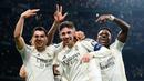 Pemain Real Madrid merayakan gol yang dicetak oleh Federico Valverde ke gawang Manchester City pada laga leg pertama babak 16 besar Liga Champions di Stadion Santiago Bernabeu (12/3/2026). (AP Photo/Jose Breton)