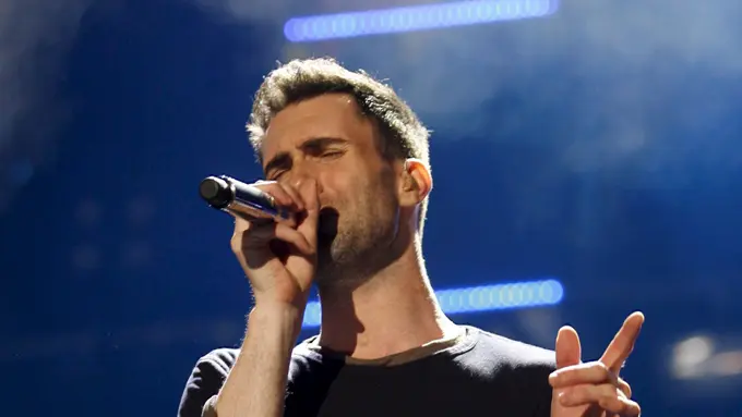 [Bintang] Adam Levine