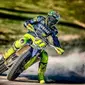 Pebalap Movistar Yamaha, Valentino Rossi, menjadikan motocross sebagai hobi kedua selain MotoGP. (dok. Motori Fanpage)