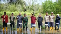 Majelis Lingkungan Hidup Pimpinan Pusat (MLH PP) Muhammadiyah lakukan penanaman 1.000 pohon mangrove di Kulon Progo Yogyakarta. (Istimewa)
