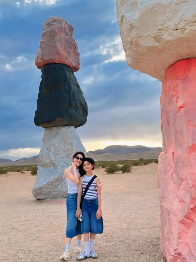 Batal Nikah, Ini 7 Momen Ayu Ting Ting Liburan Bareng Bilqis di Amerika Serikat