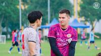 Kiper naturalisasi Timnas Vietnam, Filip Nguyen (kanan). (Dok Cong An Ha Noi)