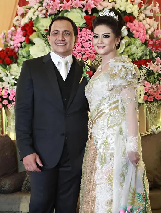 (Instagram/bellasaphiraofficial)