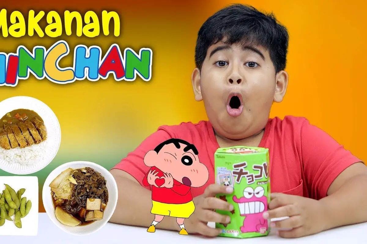 Mencoba Makanan Shinchan (Foto: Kokiku TV)