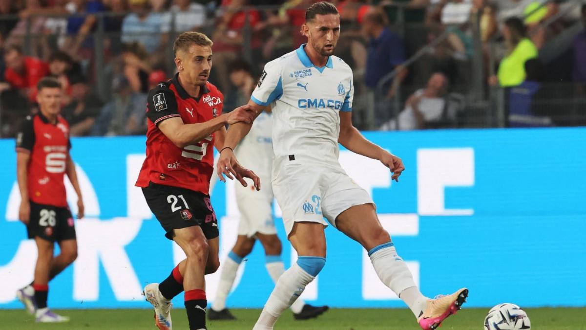 AC Milan Ramaikan Perburuan Adrien Rabiot