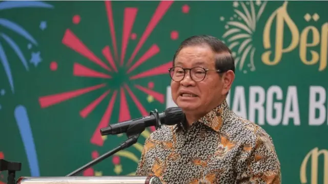 Gubernur DKI Jakarta Pramono Anung saat menghadiri silaturahmi keluarga besar RT 011/RW 016 Pondok Indah, Minggu (19/4/2026).