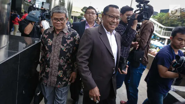 Kuasa hukum Fredrich Yunadi Datangi KPK