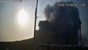 Anak Krakatau Erupsi Sore Ini, Petugas Ungkap Kondisi Terkini