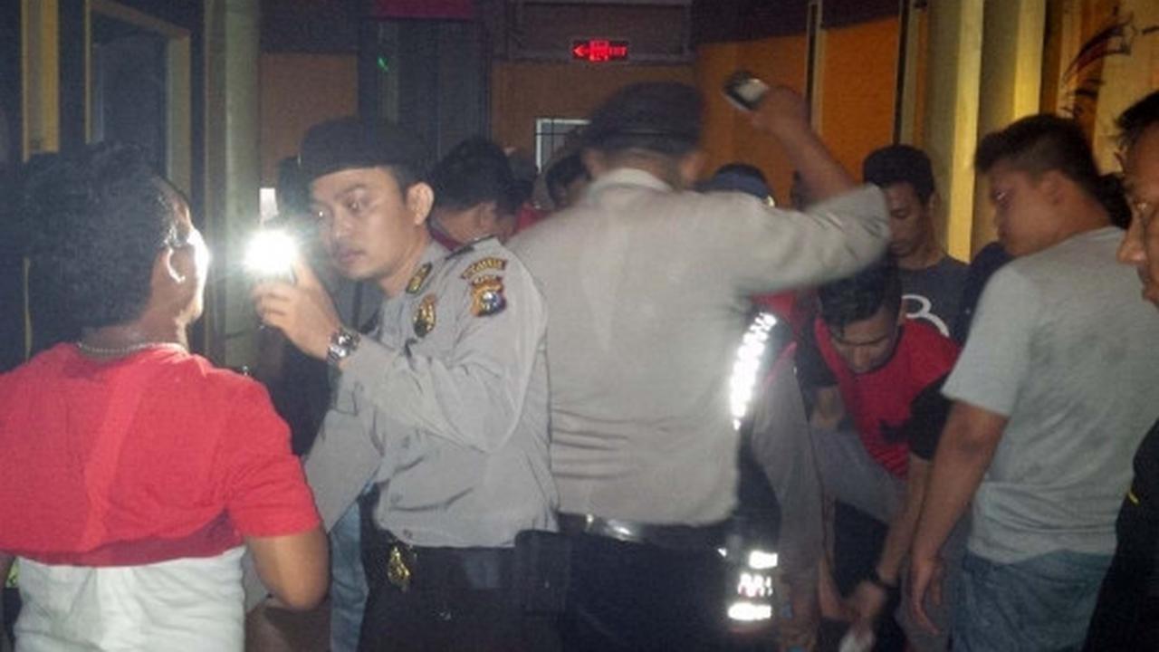 Razia kelab malam di Pekanbaru, petugas temukan ekstasi & bong sabu