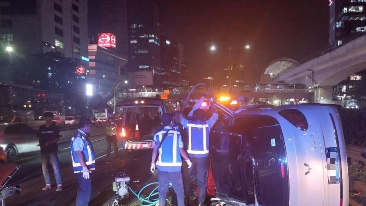 Tahukah Anda? Kecelakaan Mobil Listrik di Tol Jakarta, Sopir Luka, Evakuasi Cepat Selesai