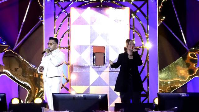 Mulai dari tanggal 26 November 2023 hingga 14 Januari 2024, Central Park dan Neo Soho Mall akan terasa sangat hangat dan juga menggembirakan. Apalagi ada pohon natal ikonik terbesar yang selalu konsisten di setiap tahunnya.