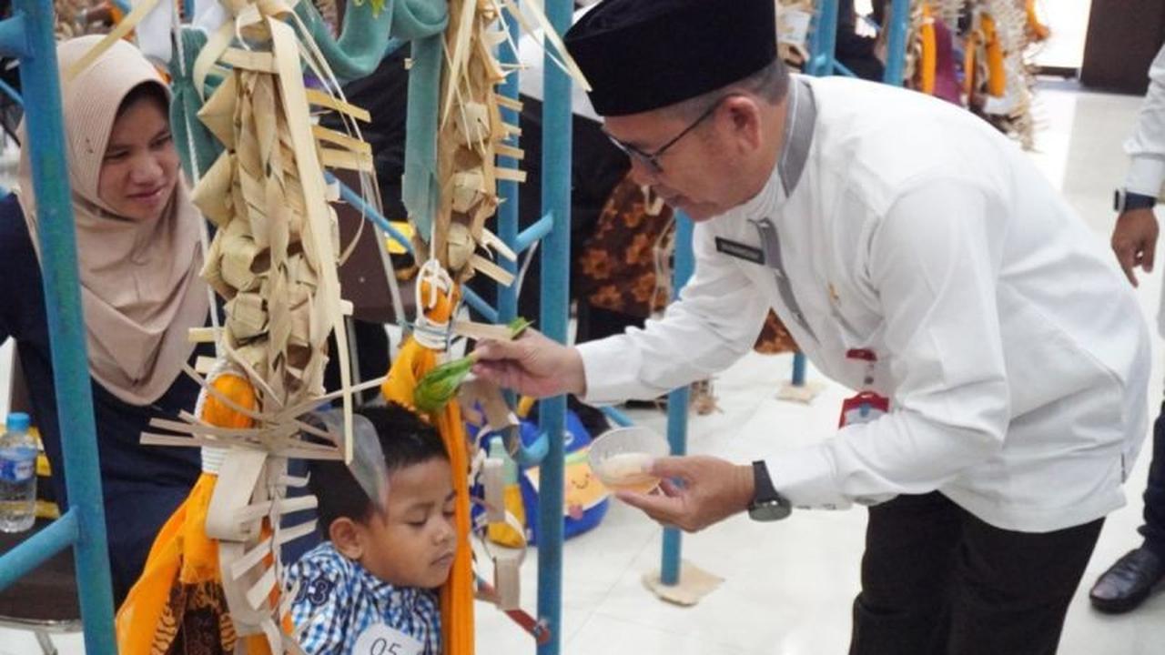 Ratusan Anak Meriahkan Tradisi Baayun Maulid di Banjar, Warisan Budaya Penuh Berkah