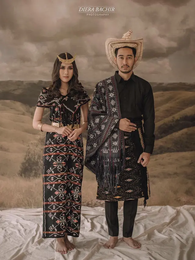 Adik Raffi Ahmad Baru Tunangan, Ini Gaya Seru Syahnaz & Pasangan