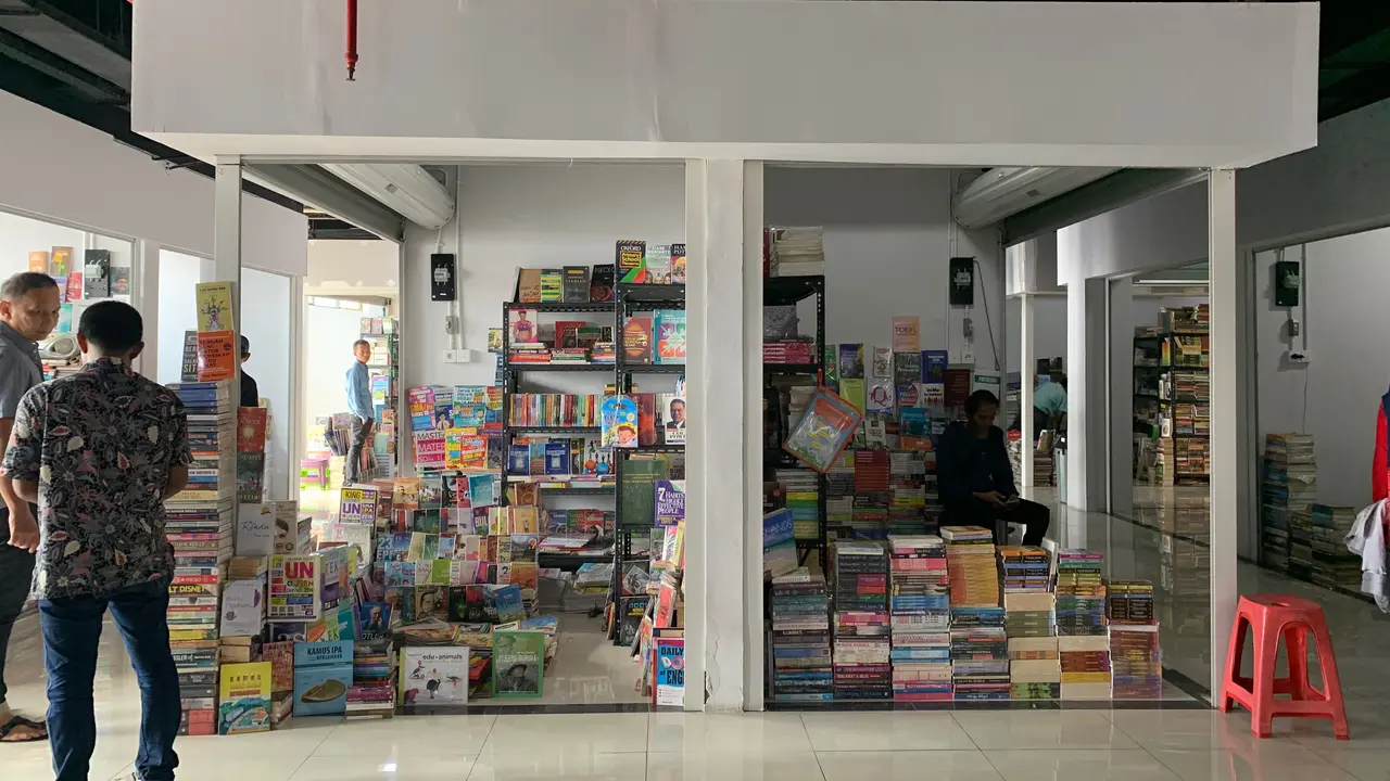 Jakbook, Pusat Toko Buku Murah nan Nyaman di Jakarta