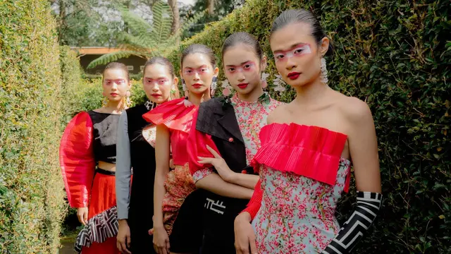 Koleksi "Ground Zero" by Tities Sapoetra