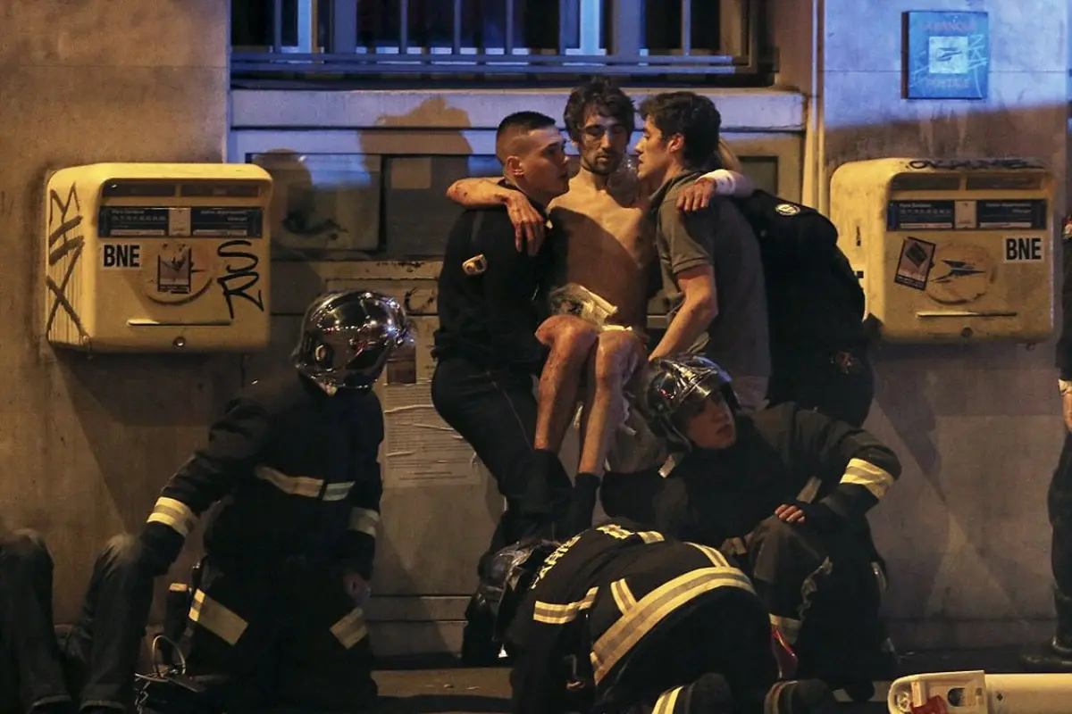 150 Orang Tewas dalam Penembakan dan Ledakan Bom di Paris