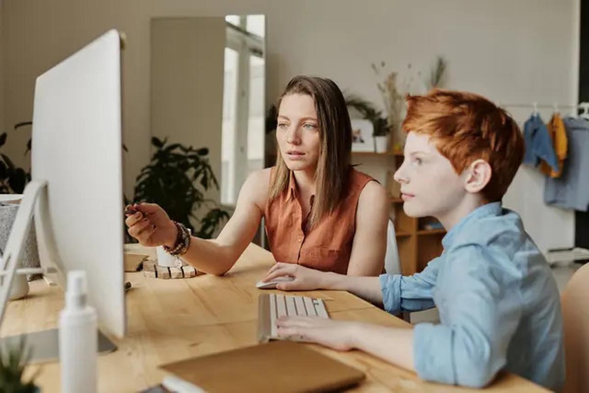 7 Ide Usaha yang Cocok di Rumah untuk Ibu-Ibu Tanpa Harus Tinggalkan Anak