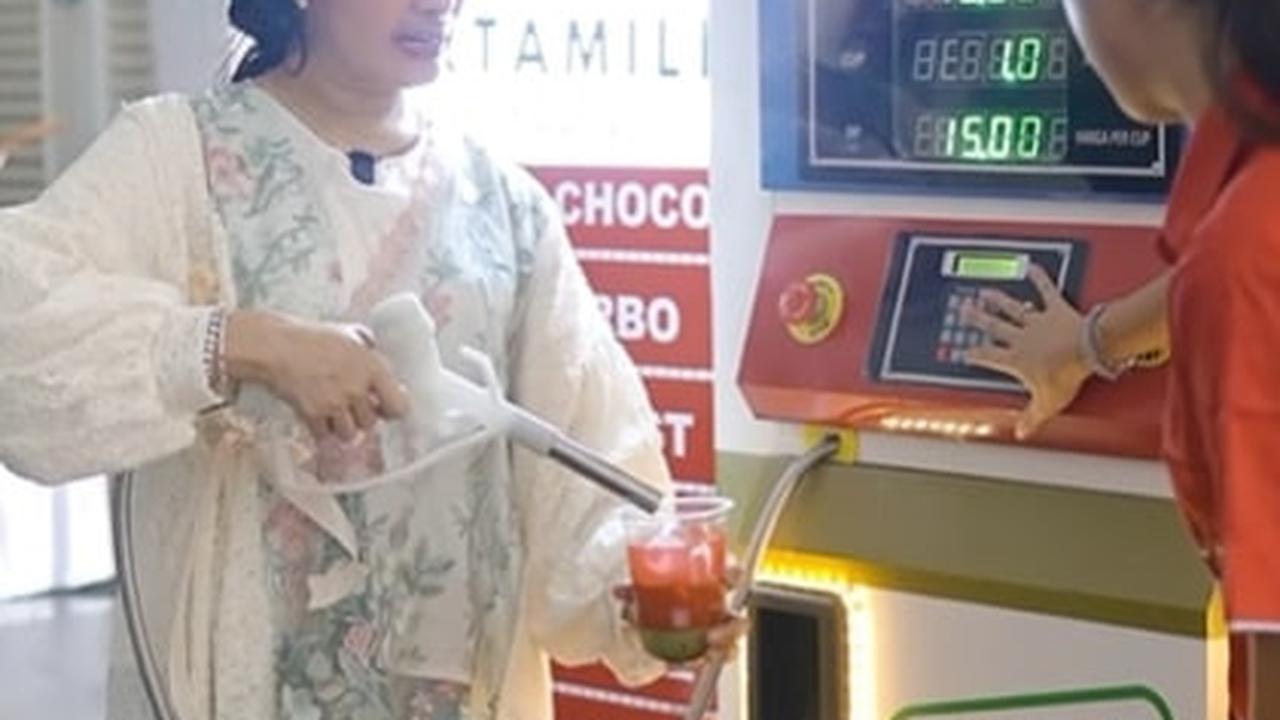 Miliki Pom Bensin Unik di Rumah