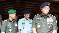 Panglima TNI Gatot Nurmantyo menyekar ke makam Soeharto (Liputan6.com/ Fajar Abrori)
