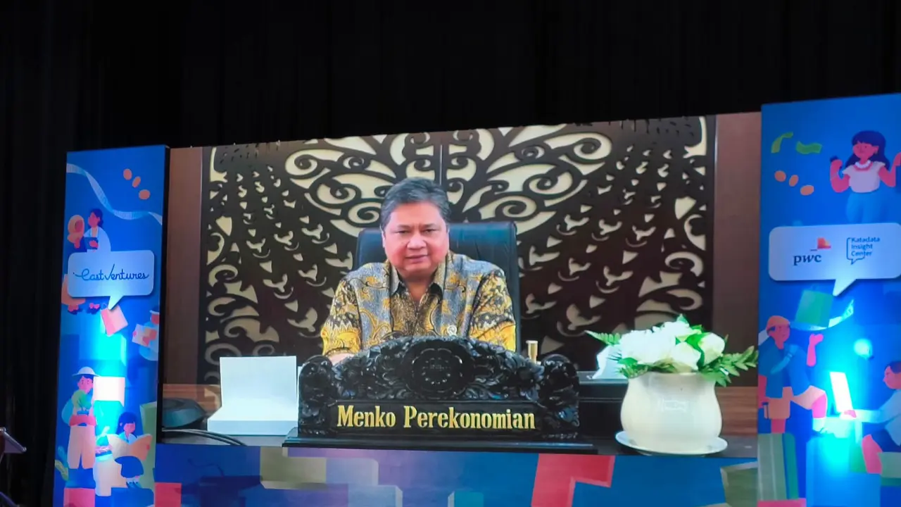 Menteri Koordinator Bidang Perekonomian Airlangga Hartarto dalam virtual keynote speech pada Peluncuran Laporan East Ventures – Digital Competitiveness Index 2023, di Jakarta, Rabu (5/4/2023).