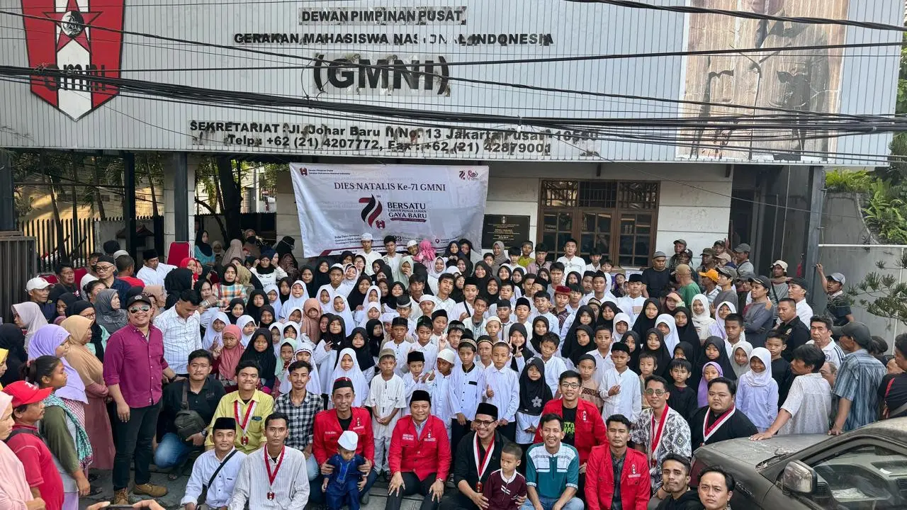 Dewan Pimpinan Pusat Gerakan Mahasiswa Nasional Indonesia (GMNI) menyelenggarakan aksi buka bersama dan santunan terhadap 250 anak yatim-piatu hingga pembagian sembako di Wisma Trisakti, Jakarta Pusat, Minggu (23/3) (Istimewa)