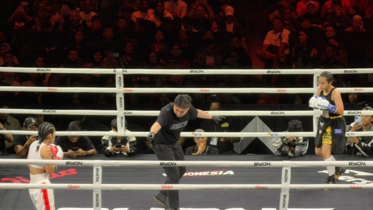 Winona Karamoy Takluk di Laga Internasional Perdana Byon Combat Showbiz 7