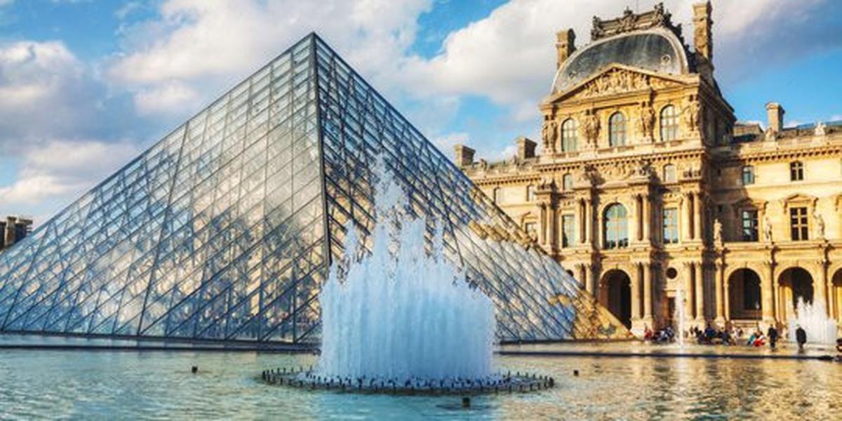 Museum Seni Terbesar di Dunia - Musee du Louvre