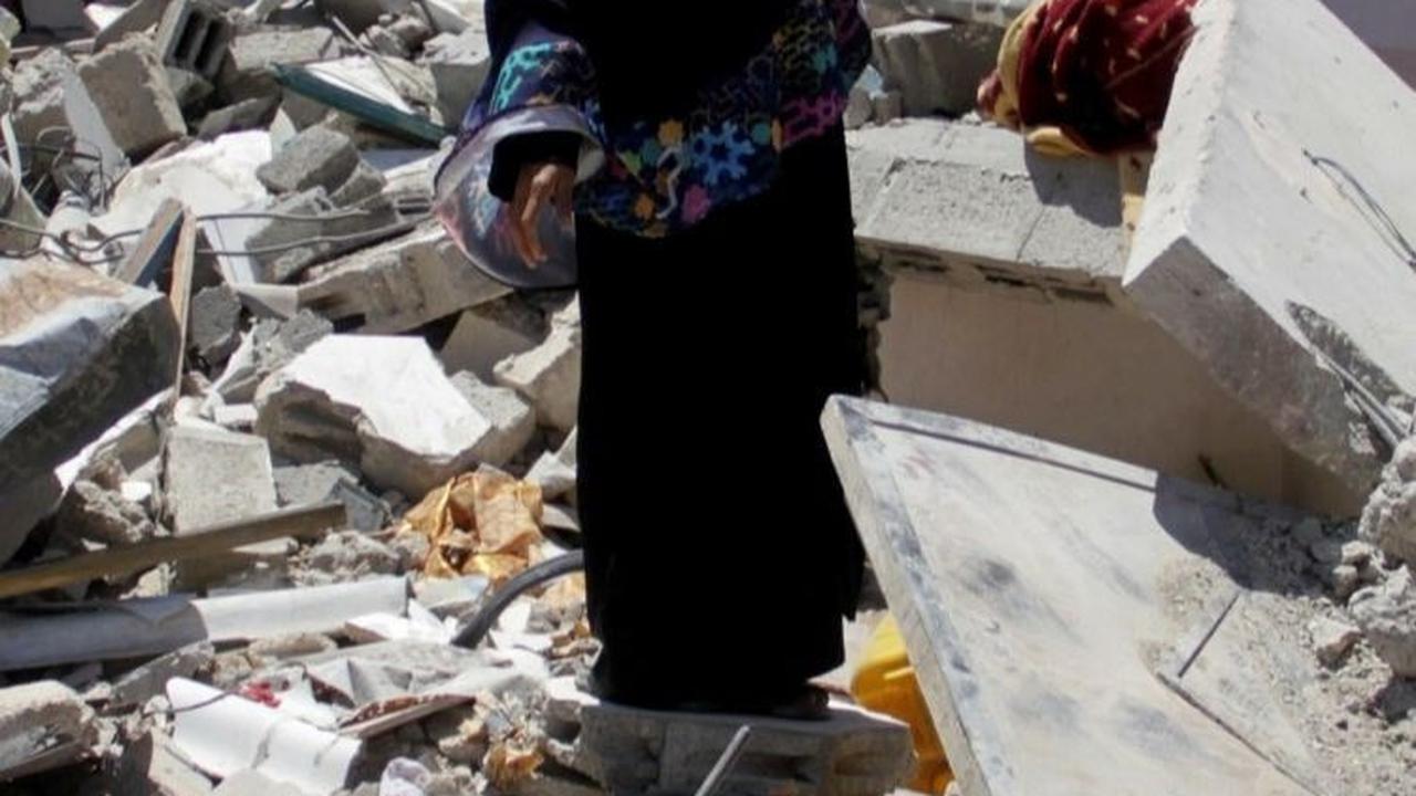 Kebanyakan dari mereka kini telah mengungsi ke daerah pantai Al-Mawasi di luar Rafah dimana mereka tinggal di tenda atau gubuk.