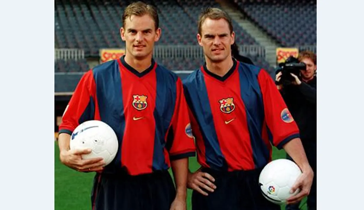 Frank dan Ronald de Boer adalah permata Timnas Belanda. Frank telah bermain sebanyak 112 kali bagi Belanda, sedangkan saudaranya, Ronald sebanyak 67 kali. Keduanya bermain bersama di Piala Eropa 2000. (www.squawka.com)