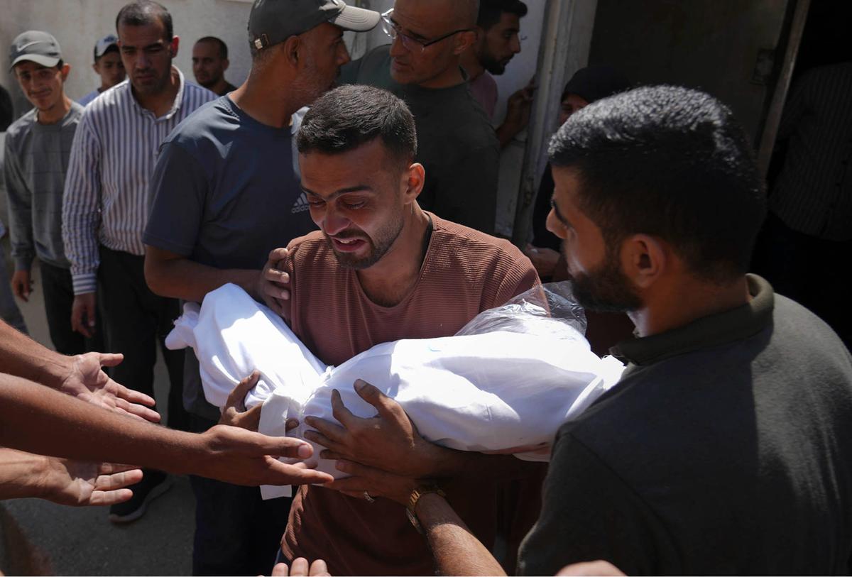 FOTO: Serangan Israel Terus Hantam Permukiman dan Tenda Pengungsi di Gaza, 12 Warga Palestina Tewas