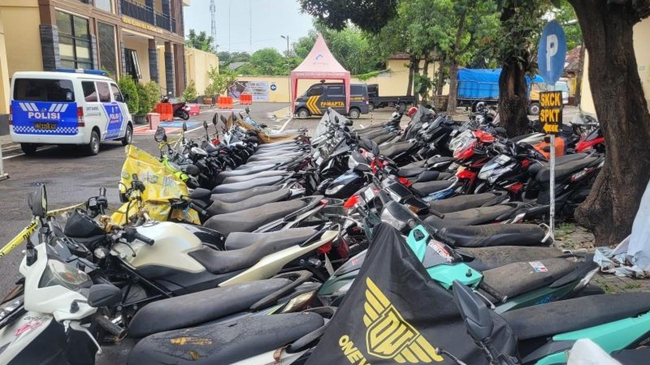 Polres Situbondo Sita Belasan Motor dalam Penertiban Balap Liar, Jamin Keselamatan Warga