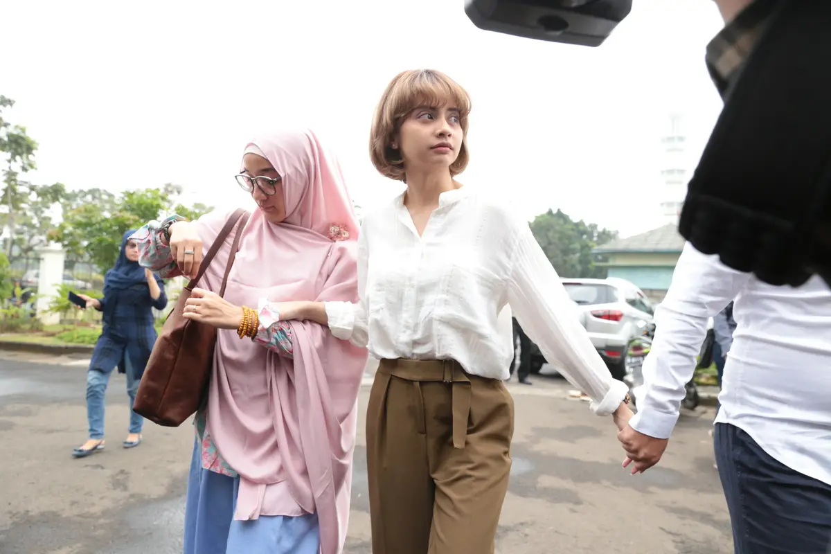 [Bintang] Tiwi eks T2 di PA