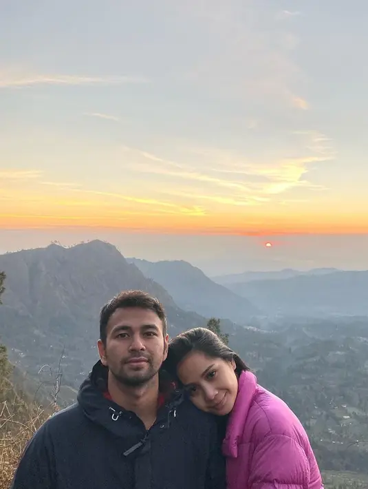 Raffi Ahmad dan Nagita Slavina (Instagram/raffinagita1717)