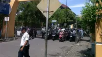 Sekelompok massa mendatangi kampus UIN di Yogyakarta. (Liputan6.com/Fathi Mahmud)