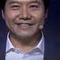 CEO Xiaomi Lei Jun memperkenalkan smartphone Xiaomi Mi 9 dalam acara peluncuran di Beijing, China, Rabu (20/2). Rencananya, Xiaomi Mi 9 akan diperkenalkan untuk pasar global pada gelaran Mobile World Congress (MWC) 2019. (AP Photo/Andy Wong)