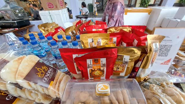 Menjajal Pempek Krispi di Pempek Expo Serpong, Dicocol Cuko Lebih Sedap