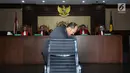 Terdakwa dugaan menghalangi penyidikan KPK, Fredrich Yunadi bersiap mengikuti sidang lanjutan di Pengadilan Tipikor, Jakarta, Kamis (22/2). Sidang mendengar jawaban jaksa atas eksepsi terdakwa. (Liputan6.com/Helmi Fithriansyah)