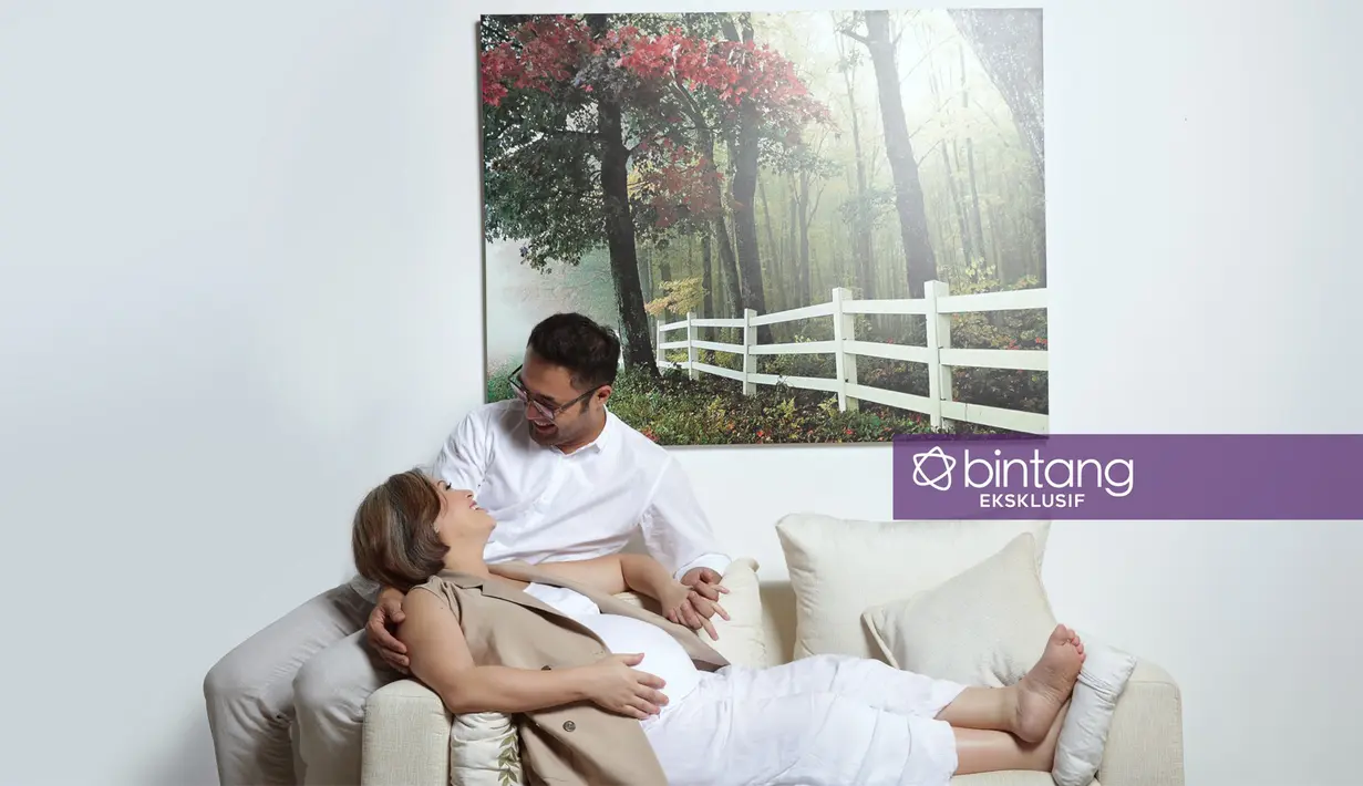 Menurut Adik Karuniawan, Manajer Chinthia mewakili pasangan yang tengah berbahagia saat dihubungi wartawan menjelaskan mengenai arti nama keduanya. (Foto Eksklusif: Bambang E. Ros/Bintang.com)