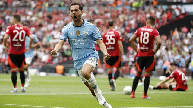 Foto: Tundukkan MU via Drama Adu Penalti, Man City Sabet Trofi Community Shield 2024