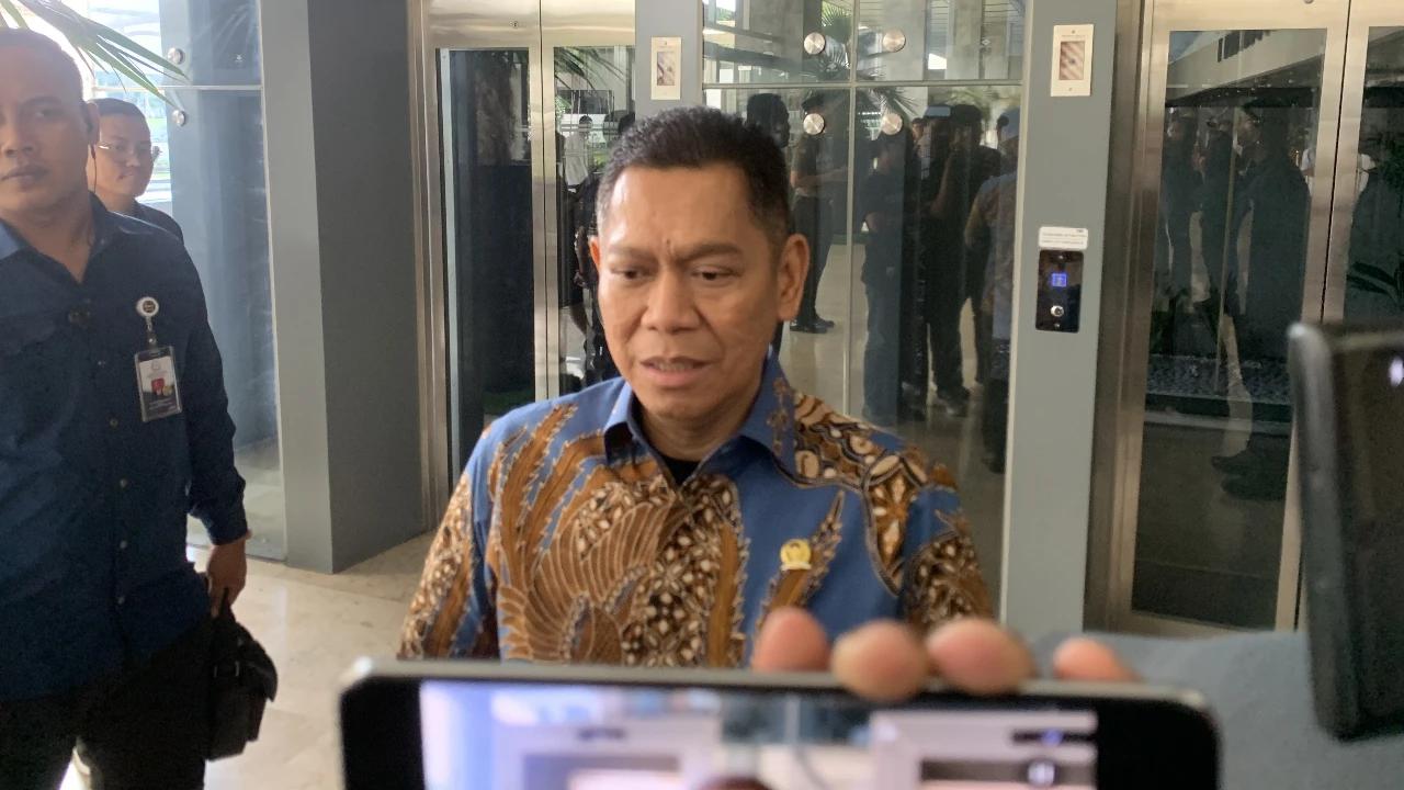 Adies Kadir Jadi Hakim MK, Posisinya di DPR Bakal Digantikan Putrinya