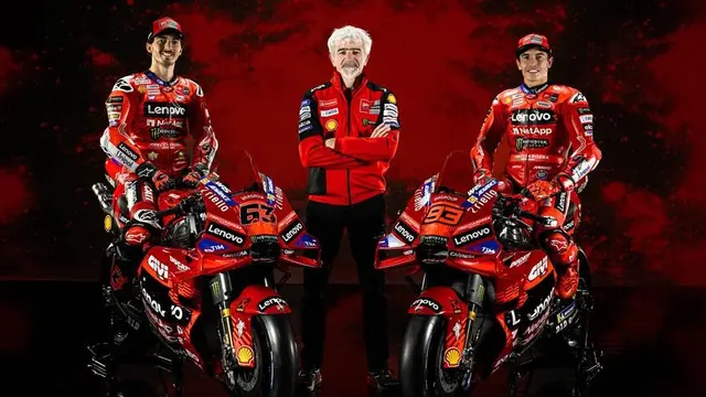 Pecco Bagnaia, Gigi DallIgna, dan Marc Marquez (c) Ducati Corse