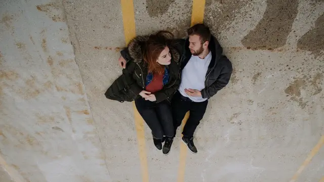 Ilustrasi Relationship