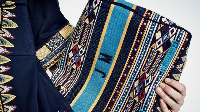 Dior rilis tas DiorCamp