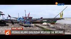 Lebih dari dua minggu pascatsunami Selat Sunda, nelayan di Cinangka, Serang, Banten, masih tak melaut lantaran perahu mereka rusak.