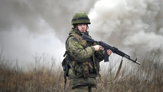 FOTO: Latihan Militer Rusia di Tengah Ketegangan dengan Ukraina