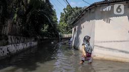 Pada Senin 7 Juli 2025 siang, Badan Penanggulangan Bencana Daerah (BPBD) DKI melaporkan sebanyak 58 Rukun Tetangga (RT) di Jakarta masih terendam banjir. (Liputan6.com/Herman Zakharia)