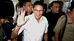 Wakil Gubernur DKI Jakarta Sandiaga Uno bersiap menjalani pemeriksaan di Polda Metro Jaya, Jakarta, Selasa (30/1). Sandiaga diperiksa terkait dugaan penggelapan lahan. (Liputan6.com/Immanuel Antonius)