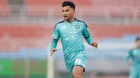 Asnawi Mangkualam menjalani debutnya di Korea Selatan bersama Ansan Greeners. (Doc: K League).