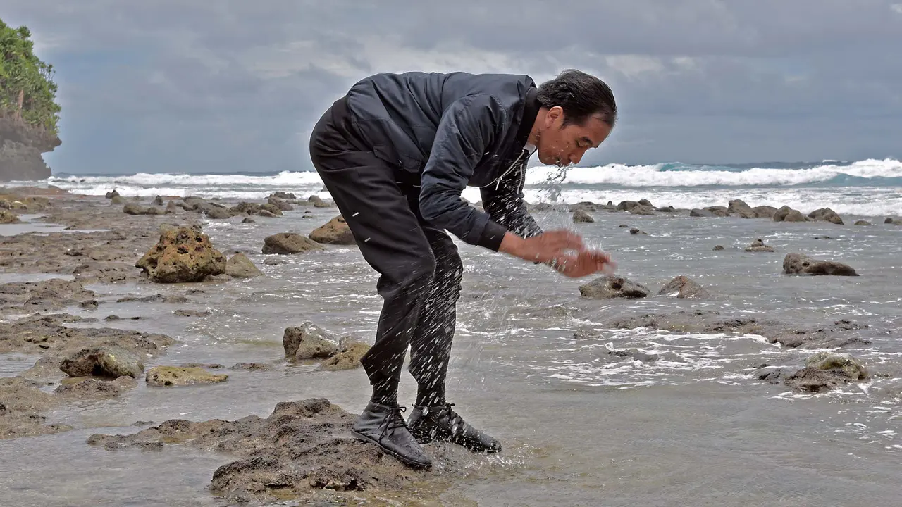 16-10-19_Presiden Jokowi Kunker k Pulau Terluar Miangas Check Pos Perbatasan-1-s5