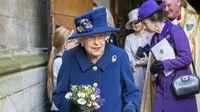 Ratu Inggris Elizabeth II menghadiri acara jelangThanksgiving untuk menandai 100 tahun Royal British Legion di Westminster Abbey, di London, Selasa, 12 Oktober 2021. (Arthur Edwards/Pool Photo melalui AP)